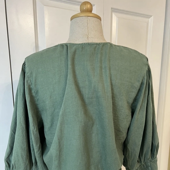 YFB Young Fabulous Broke Green Linen Blend Cropped  3/4 Shirt Women’s Large - Picture 5 of 6